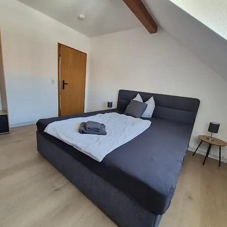 Grosszuegige Altstadtwohnung Ella Fuer 6 Personen Apartament *